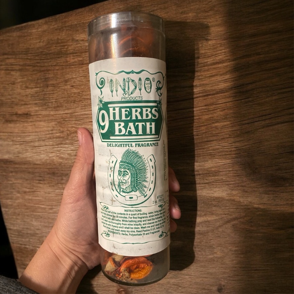 Indigo 9 Herbs Bath Soak - White and Green